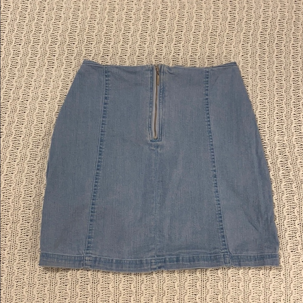 Zip front, jean miniskirt